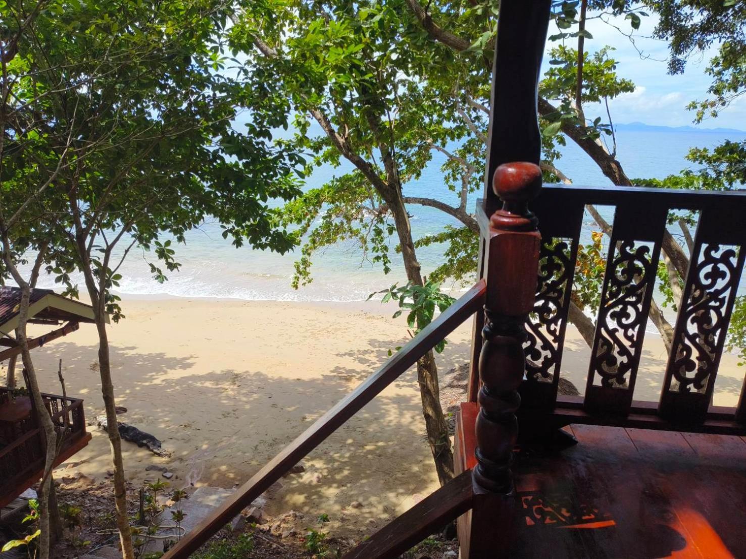 Kohjum Seafront Resort Koh Jum Exterior foto